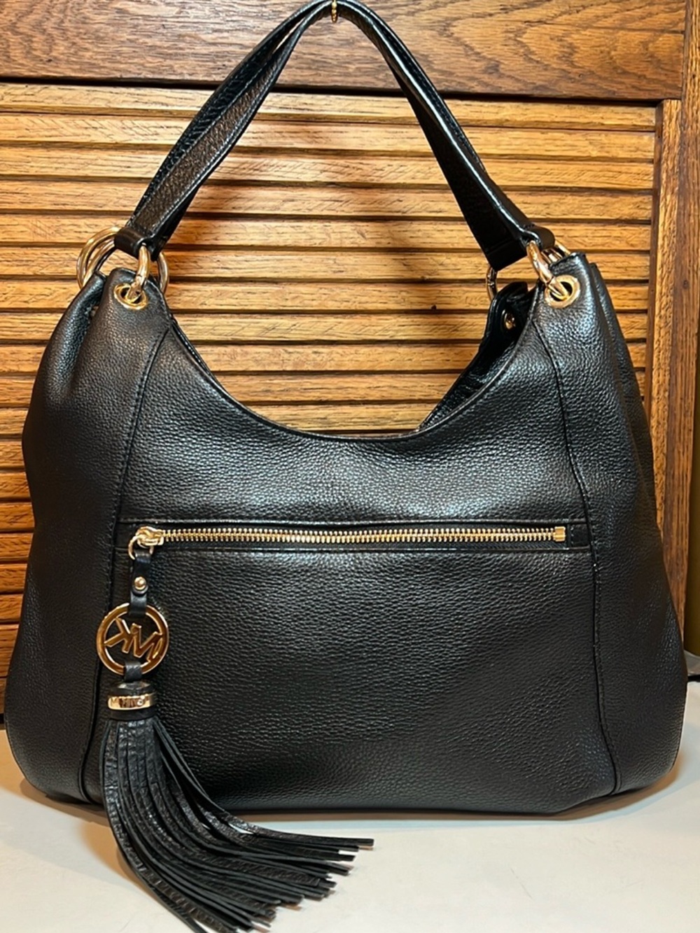 EUC Michael Kors tassel hobo black, pebble leather, satchel shoulder bag